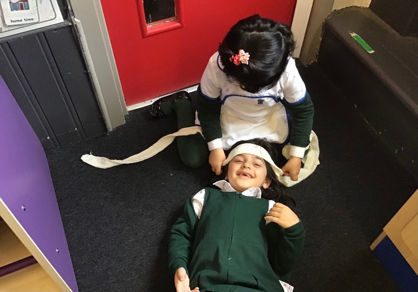 P1b had fun during imaginative play identifying and explaining how people in our community help us. #imaginativeplay #activelearning