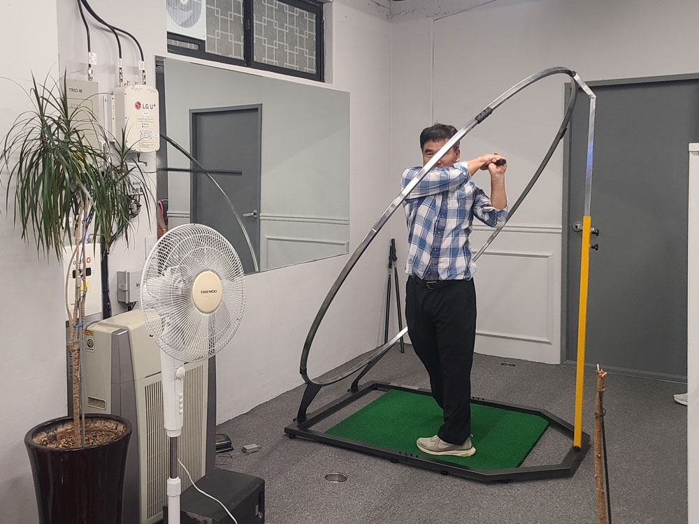 Proswing_Inc's tweet image. 대전 골프매직연습장 #궤도레슨장비 #프로스윙플레인

proswing.kr
고객센터: 1899-6637
#골프레슨기구 제조 (주)프로스윙

#실내골프연습도구 #골프연습도구 #골프자세연습도구 #골프궤도연습도구 #드라이버연습도구 #아이언연습도구 #골프자세레슨장비 #골프레슨기계