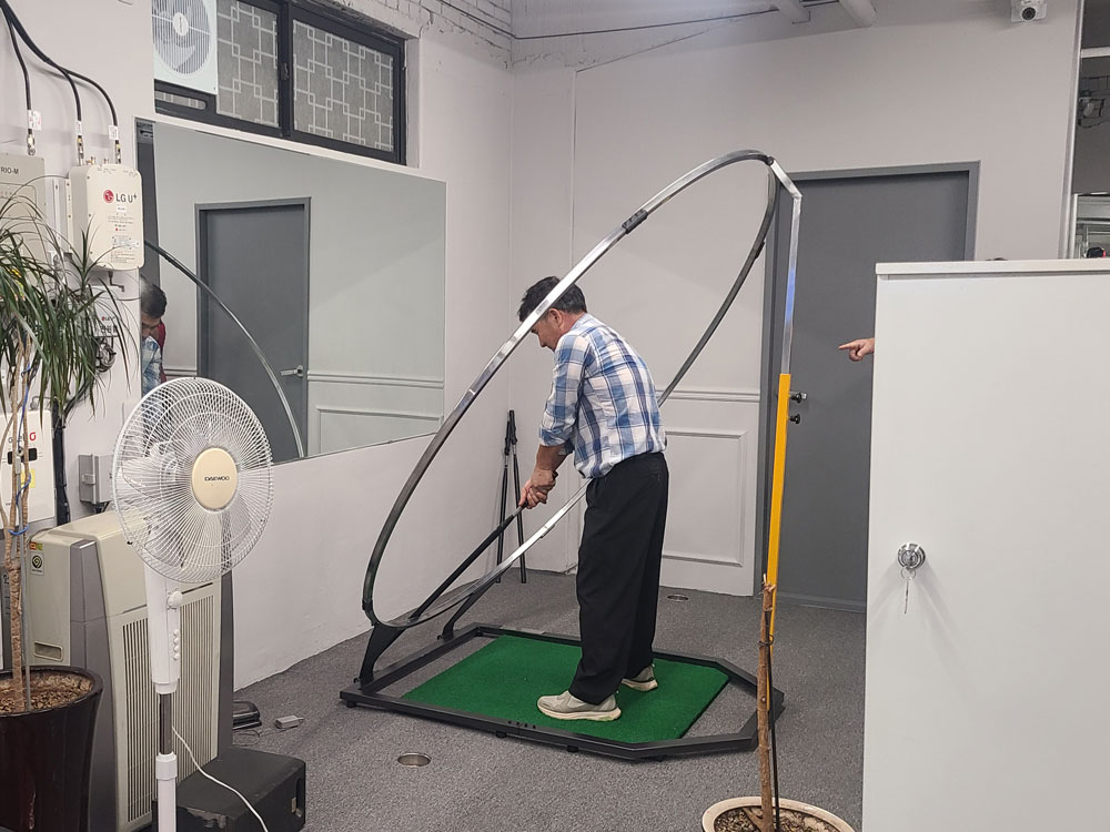 Proswing_Inc's tweet image. 대전 골프매직연습장 #궤도레슨장비 #프로스윙플레인

proswing.kr
고객센터: 1899-6637
#골프레슨기구 제조 (주)프로스윙

#실내골프연습도구 #골프연습도구 #골프자세연습도구 #골프궤도연습도구 #드라이버연습도구 #아이언연습도구 #골프자세레슨장비 #골프레슨기계