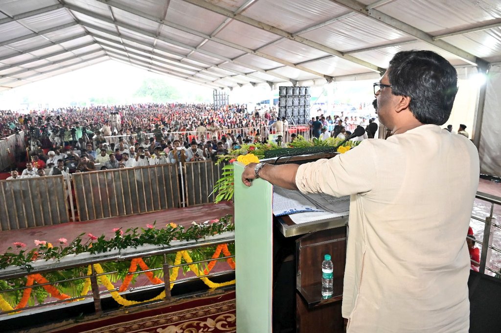 दूध को व्यापार में शामिल कर लें तो किसानों की आय हो जाएगी दोगुनी, सीएम हेमंत ने..-If milk is included in the business, the income of farmers will double, CM Hemant said..