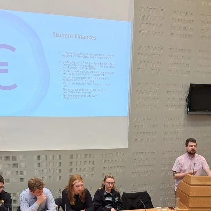 Fantastic presentation given by @TheUSI. Clearly more can & should be done to meet students needs, especially in the areas of student accommodation, finances and fees, mental health supports, transport and sustainability and Gaeilge.
#studentsupports #unionofstudentsireland