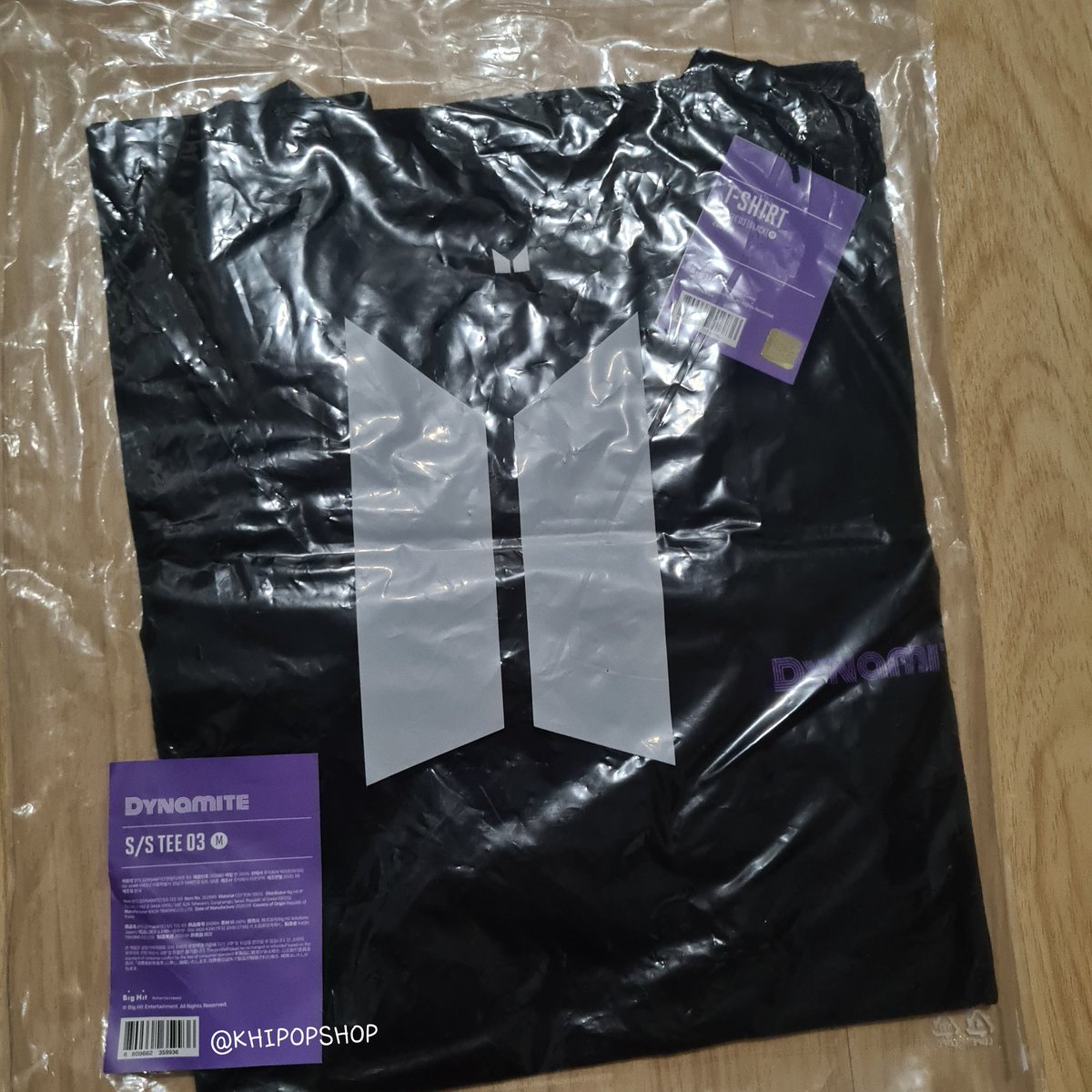 KhipopShop's tweet photo. DYNAMITE CELEBRATIOM MERCH
S/S TEE 03
Medium
Php 990

💳 MOP: BPI, GCASH
📦 MOD: GGX, LBC, GRAB/LALAMOVE

📩 DM us to order

wts lfb ph bts merch

ctto for the first pic https://t.co/y8AaEu8APx