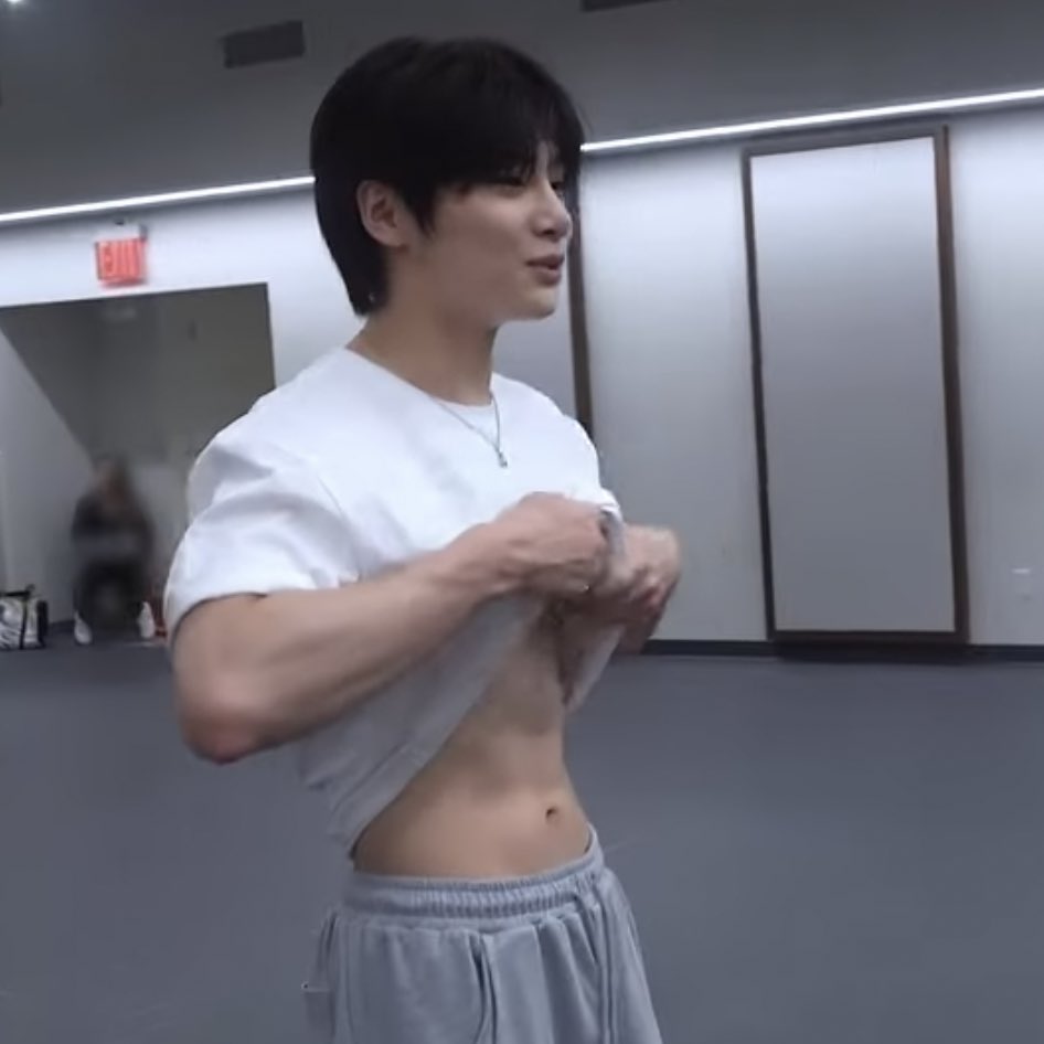dailyinnieluv's tweet photo. YANG JEONGIN THE MAN YOU ARE https://t.co/m4YkW6cYEX
