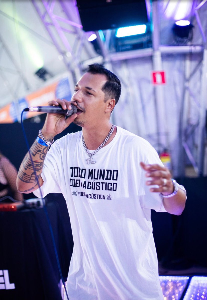 EuTonLeonel's tweet photo. “Faço minhas músicas primeiramente somente pra agradar a mim” https://t.co/li9tY4u7XL