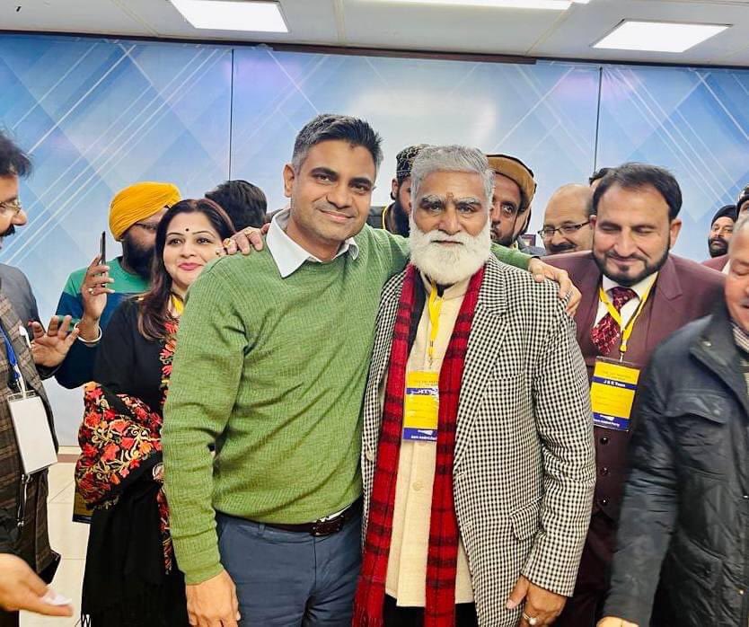 M_KYogi's tweet photo. Happy birthday @SandeepPathak04 Rajya Sabha MP from Punjab, Professor of IIT Delhi, Former research associate at University of Oxford and MIT, @AamAadmiParty National Gen. Secy. Organisation

You are gem to our organisation. May God Bless You with more Power to Serve This Nation https://t.co/JggZxDSV9r