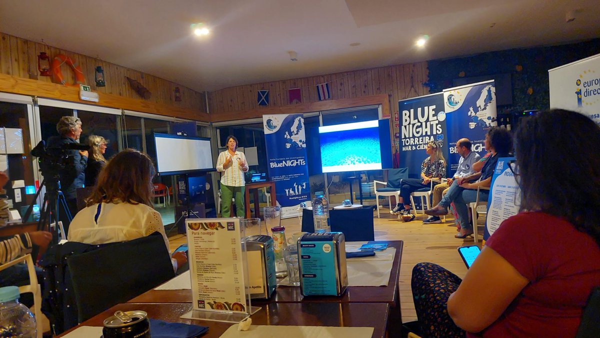 BlueTorreira's tweet photo. By night, Science Café II discussed "The Ocean and the Invisible Pollution" (deep sea mining, acoustic pollution, microplastics and bivalve cancer) with researchers Ana Hilário, Miguel Oliveira &amp; Selma Costas (DBio &amp; CESAM, Univ. Aveiro) &amp; Francisca Gonçalves (ØSAW). https://t.co/U6GmAVarML