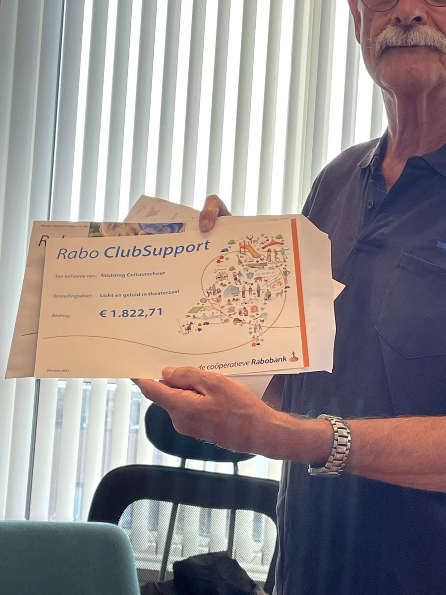 68ABS's tweet photo. Tijdens de vergadering van het bestuur van De Cultuurschuur in W’werf @Cultuurschuur1  mocht ik vanochtend deze prachtige cheque uitreiken. 💐Gefeliciteerd 💐Het geld wordt besteed aan licht en geluid in de theaterzaal  
#goedvoordeclub
#goedvoordebuurt
#raboclubsupportnhn https://t.co/eF6DSPepKX
