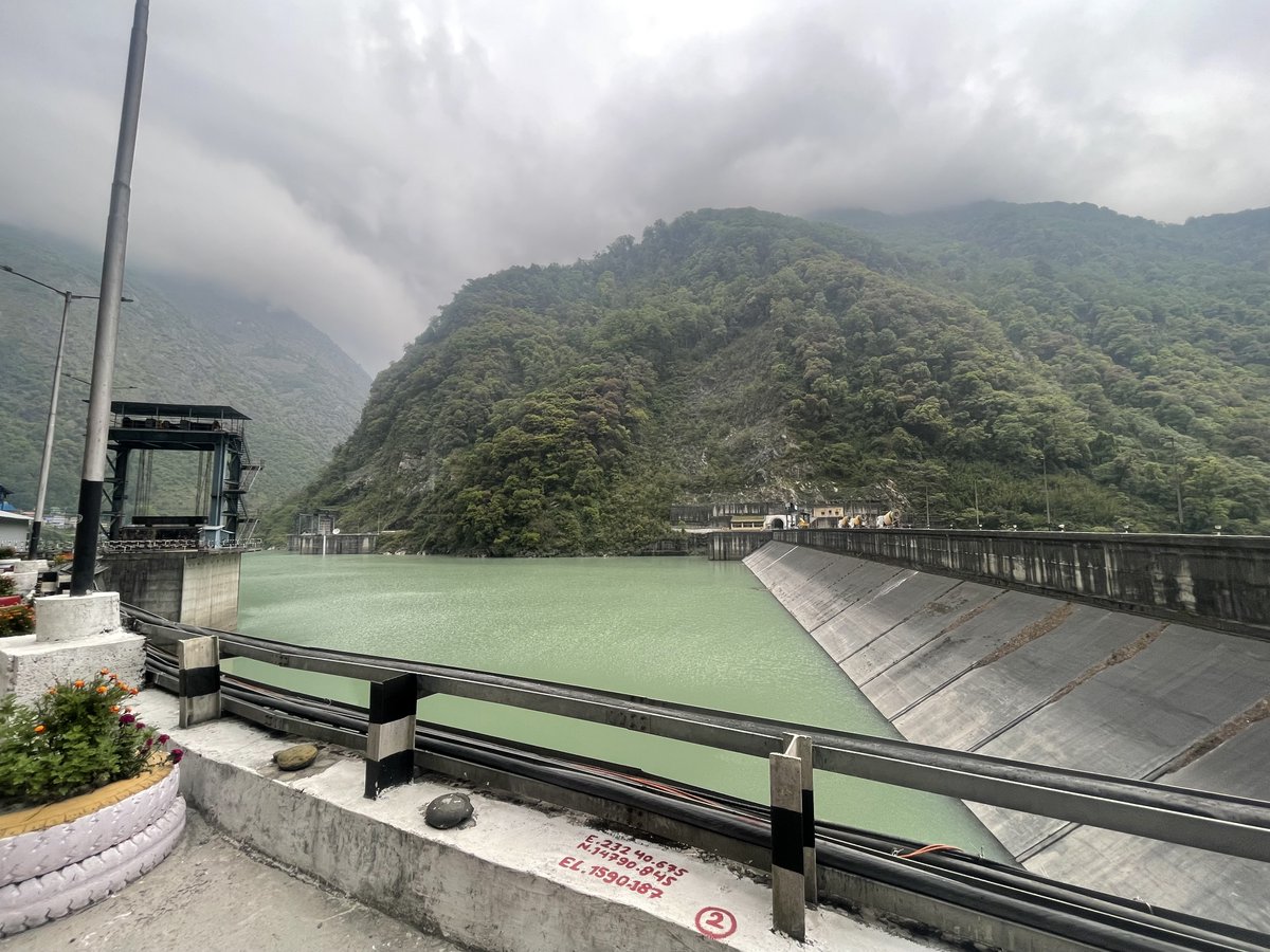 geonaz07's tweet photo. Sikkim has a very special place in my heart, not only because it is beautiful but also because I do my research on NH and hydrol. in Sikkim. Everytime I visit Sikkim, I stop at Chungthang to take photos of this dam. I feel so sad to see how it was outwashed by #Flash_Flood (1/2) https://t.co/TEFd609vD5