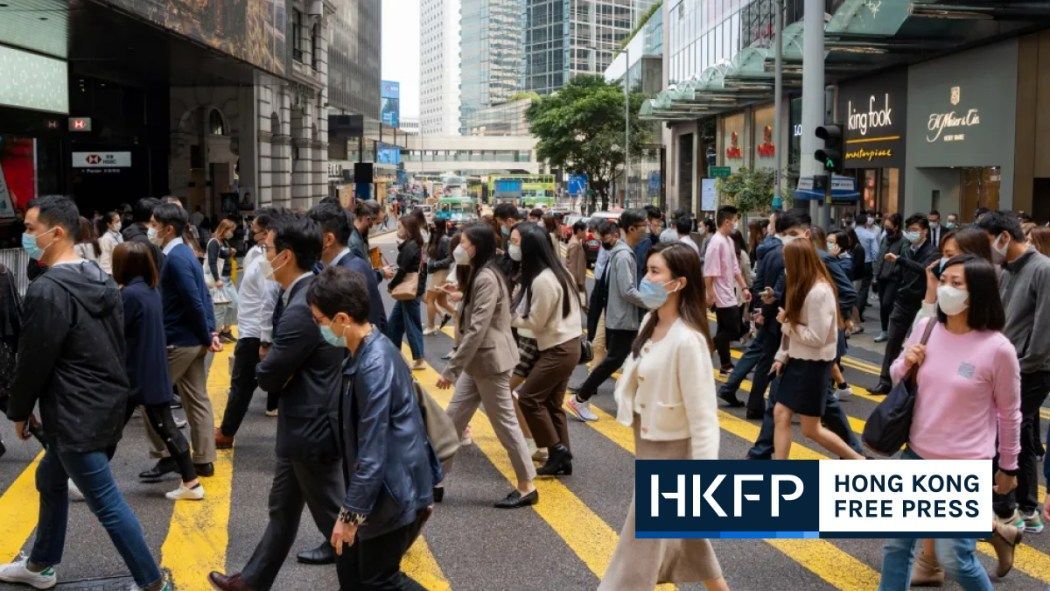 Over half of Hong Kong professionals considering leaving the city within 5 years, survey finds 🔗 hongkongfp.com/2023/10/04/ove…