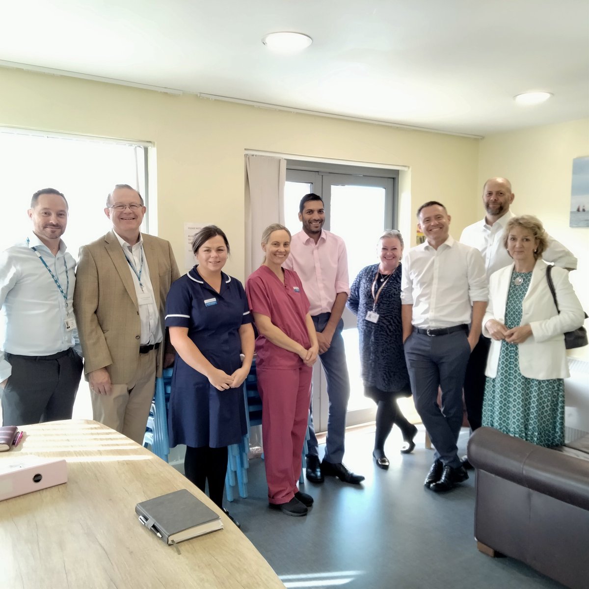 JaneMitchellSLT's tweet photo. Cornwall are hosting NHSE colleagues today, with visits to Bodmin Community Assessment Treatment Unit, CDC and MIU. Thank you to CATU Ward Manager Yazmine for explaining our nurse led admission process enabling SWASFT away from our EDs and supporting our people closer to home https://t.co/HnmSbPrOXZ