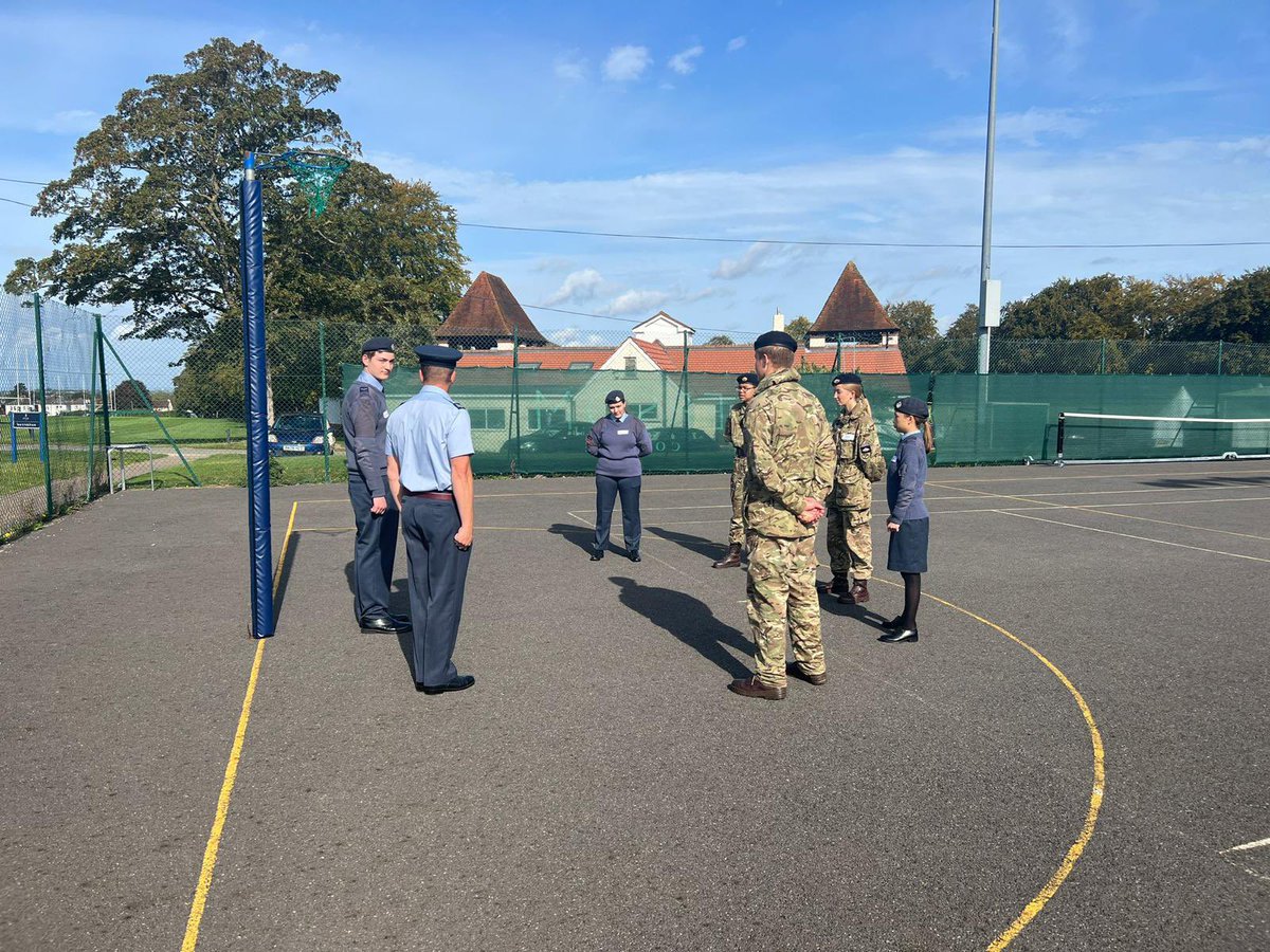 The L6 Leadership cadre having a drill lesson. Looking good everyone! Well done-keep it going. 👍
