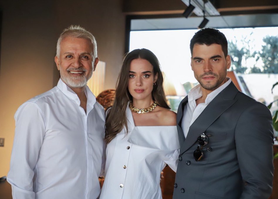 The series #Tuzak, starring 
#𝐴𝑘ı𝑛𝐴𝑘ı𝑛ö𝑧ü, #BensuSoral and #TalatBulut, will be promoted at the MIPCOM exhibition in France.🇫🇷 #Tuzak