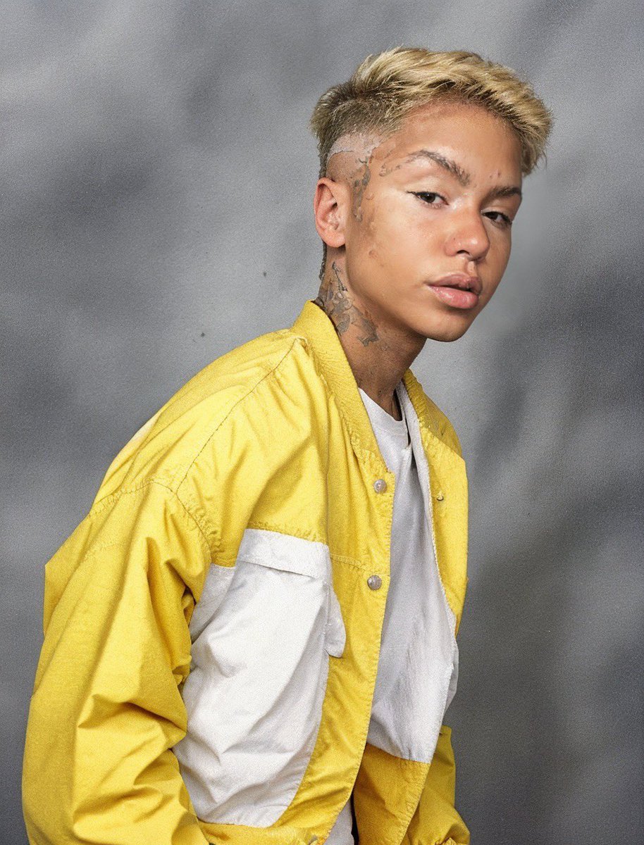 fall0nxx's tweet photo. AI said bitch get on t already https://t.co/lavAXD7wES