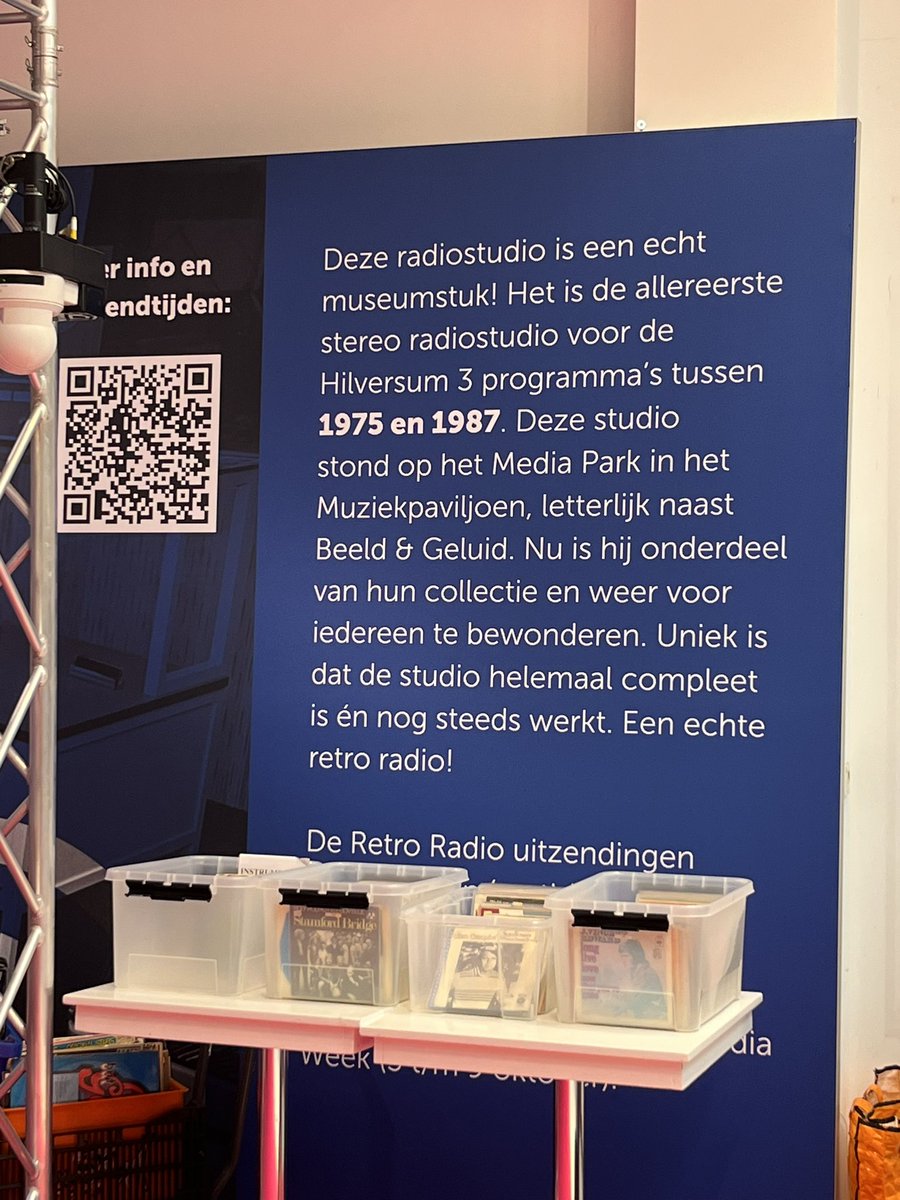 bobrusche's tweet photo. Even kijken bij Retro Radio, nu met Ad Roland. #DutchMediaWeek #Retroradio #Hilversum https://t.co/h8LuwIaXYs