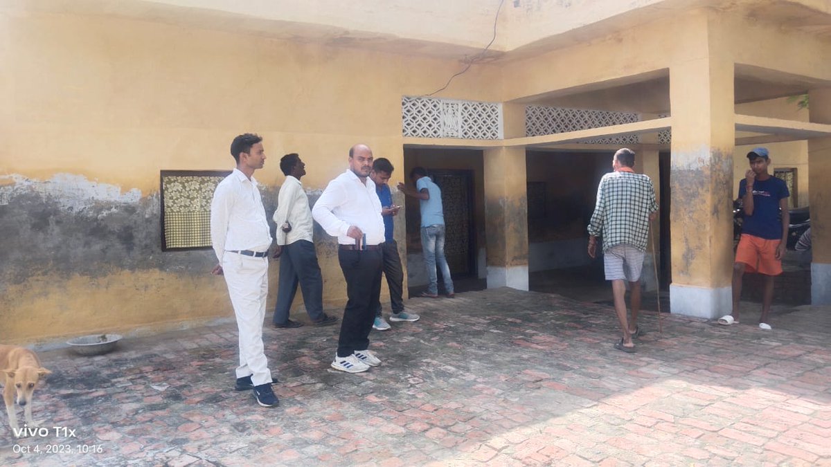 विद्युत वितरण मंडल गौरीगंज के अंतर्गत खण्ड तिलोई की टीम ने डिस्कनेक्शन कराया तथा  मीटर रीडिंग की जांच किया l <a href="/ChiefAyodhya/">Chief Engineer Ayodhya zone</a> <a href="/MVVNLHQ/">Madhyanchal Vidyut Vitran Nigam Limited</a> <a href="/DmAmethi/">DMAmethi</a> <a href="/aksharmaBharat/">A K Sharma</a> <a href="/UppclChairman/">CMD UPPCL</a>
<a href="/UPPCLLKO/">UPPCL</a> <a href="/Mvvnl_amethi/">EDD Gauriganj</a>
<a href="/eddamethi/">EDDAMETHI</a> <a href="/eejagdishpur1/">eejagdishpur</a>
<a href="/EddTiloi/">EDD TILOI AMETHI</a> #GoodGovernance