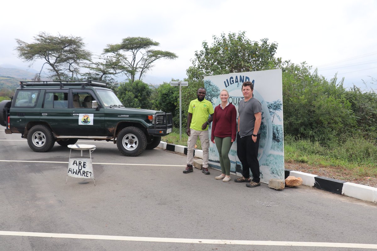 PamojaTours's tweet image. 🌍Wonders of the Equator Line in Uganda! 🇺🇬 Stand at the crossroads of the Northern and Southern Hemisphere  #EquatorLine #Uganda  #TravelUganda #NorthernHemisphere #SouthernHemisphere  #BucketListDestination #TravelMagic #Exploration #NaturalPhenomenon #UgandaAdventures&quot; 🌐🌟🗺️