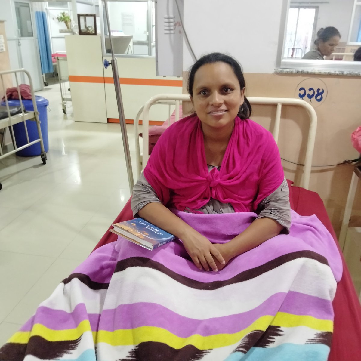 आजबाट बेड नम्बर २२४ 🙄
बच्चा हुने डेट चै कार्तिक ३० हो । तर समस्या आउने डेट चै सधैं  😥🤣