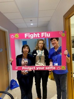 We at @lukes_ck kicked off our #FluVaccine campaign on Monday 2nd Oct. Pictured are some of the Senior Staff receiving theirs #JabWellDoneIEHG @NiamhLacey6 @IEHospitalGroup @annmgthogan
