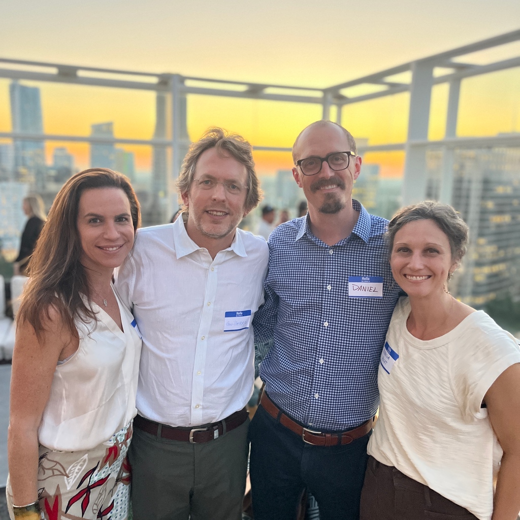 We welcomed new Sarah Smith families, thanked generous Sarah Smith Education Foundation donors and enjoyed a gorgeous sunset from the rooftop of the Pinnacle building. Thank you to everyone that joined us last night, we 💙 our SRS community.
