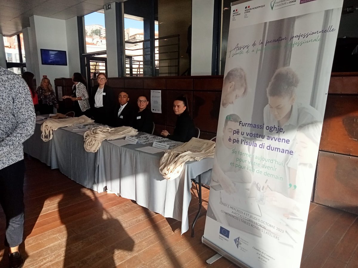 Sincères remerciements aux élèves du lycée professionnel Finosello (Ajaccio), du lycée Pascal Paoli (Corte) et du lycée professionnel Jean Nicoli (Bastia) pour leur implication et leur contribution à la réussite des 'Assises de la formation professionnelle', ces 2, 4 &amp; 5 octobre!