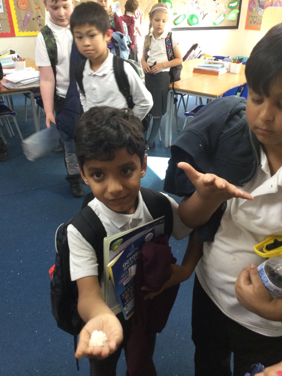 ThamesideSch's tweet photo. #Tigerstps had a special visit from Mrs Fatima who told us all about Diwali. Miss Jennings also helped us make some coconut laddies to try. #belonging #diwali #REtps https://t.co/t7Dn4T2GnM