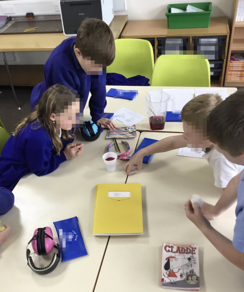 LeysFarm's tweet photo. Year 3/4 really enjoyed their βeggs-perimentβ yesterday when finding out the effects of drinks on the shells. Well done for lots of enthusiasm. #LFJSScience https://t.co/B8ShOXpDVT