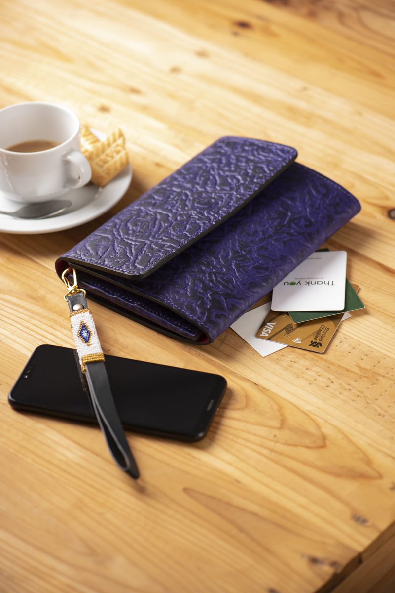 thonge254's tweet photo. Kering Ladies Leather Purse. it's a statement piece that complements any ensemble. Luxurious leather, impeccable details, and timeless design converge to create a masterpiece. Place an order with us 0713020020 #thongeleather #ladies
Michelle Ntalami #OldMutualKimathi #Uhuru  Helb https://t.co/R1L2MfXFHS