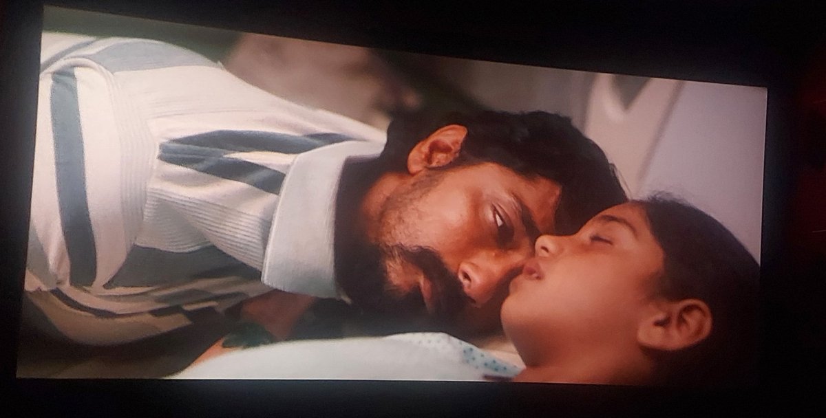 CinevasanthPro's tweet photo. #Chithha Review:

Emotionally Hard-hitting 👏

#Siddharth shines 👌

All the cast have performed well 👍

Didn't think I would be so impressed by the BGM, terrific 💯

Writing &amp; Direction 👏

Go for it 👍

Rating: ⭐⭐⭐⭐/5

#Chiththa #Chitha #ChithhaReview #Chittha https://t.co/g050dM7HeZ