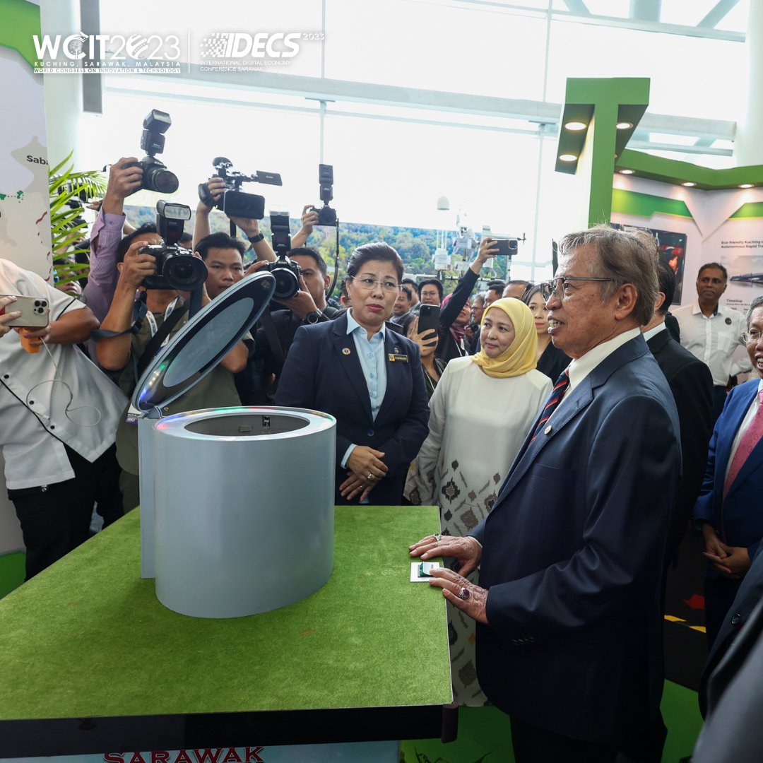 WCITIDECS2023's tweet image. The WCIT|IDECS 2023 Exhibition is abuzz with cutting-edge tech and groundbreaking solutions! Check out some of the incredible innovations on display.

Walk in to Borneo Convention Centre Kuching (BCCK) to register onsite for FREE!

#WCITIDECS2023 #WCIT2023 #IDECS2023