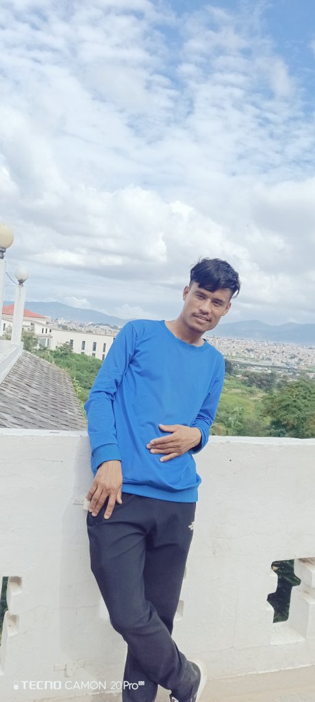 यो दशैँ तिहार मा गाउँ घर पनि के जानु यार 
हाल खबर सोध्ने भन्दा पनि प्रगति सोध्ने धेरै हुन्छन् 😭😭🤪😍