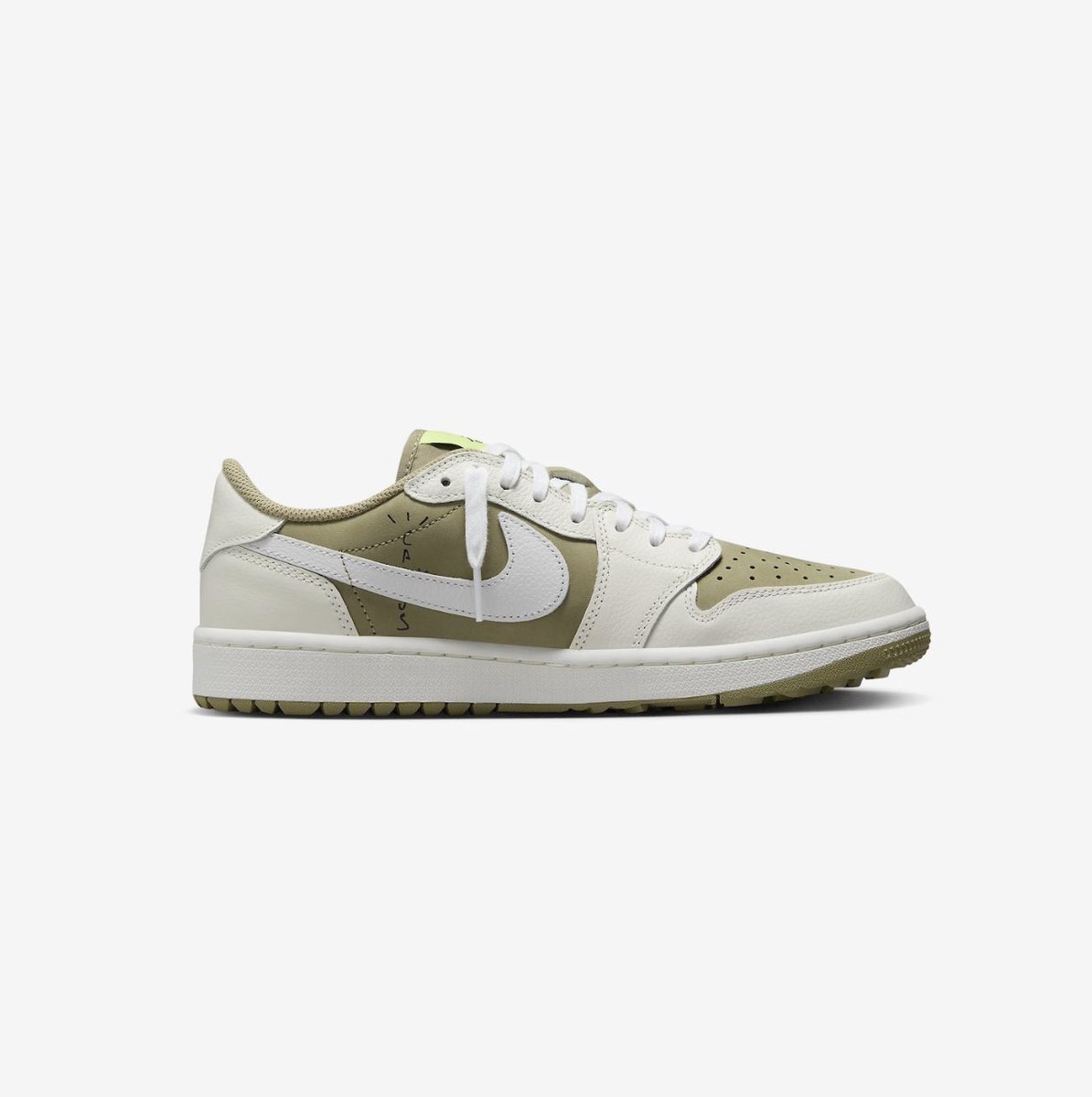 LesBonsPlansCOM's tweet photo. 🚨Alerte Bon Plan‼️

La Air Jordan Low X Travis Scott sort le 13 octobre sur l’application SNKRS ⛳️

Prix : 170€

Revente possible élevé 💰🚀📈 https://t.co/IE6ypAugcF