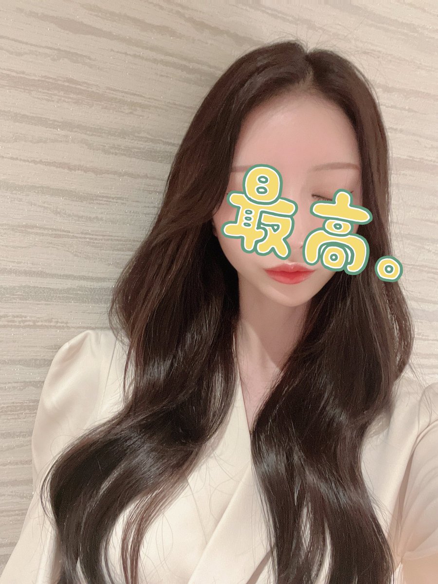 llx_ayu_xll's tweet photo. お手軽にサロン帰りみたいなサラサラ髪になりたい方へ、エッセンシャルのうるツヤチャージパック使うと1回で髪が「美‼️」って感じになるのでｵｽｽﾒ。個装だからお泊りにも持っていきやすいし髪のパサつきに悩んでたけど解決した。香りもいいしこのクオリティなのに薬局で買えるのでぜひ
#PR #エッセンシャル
