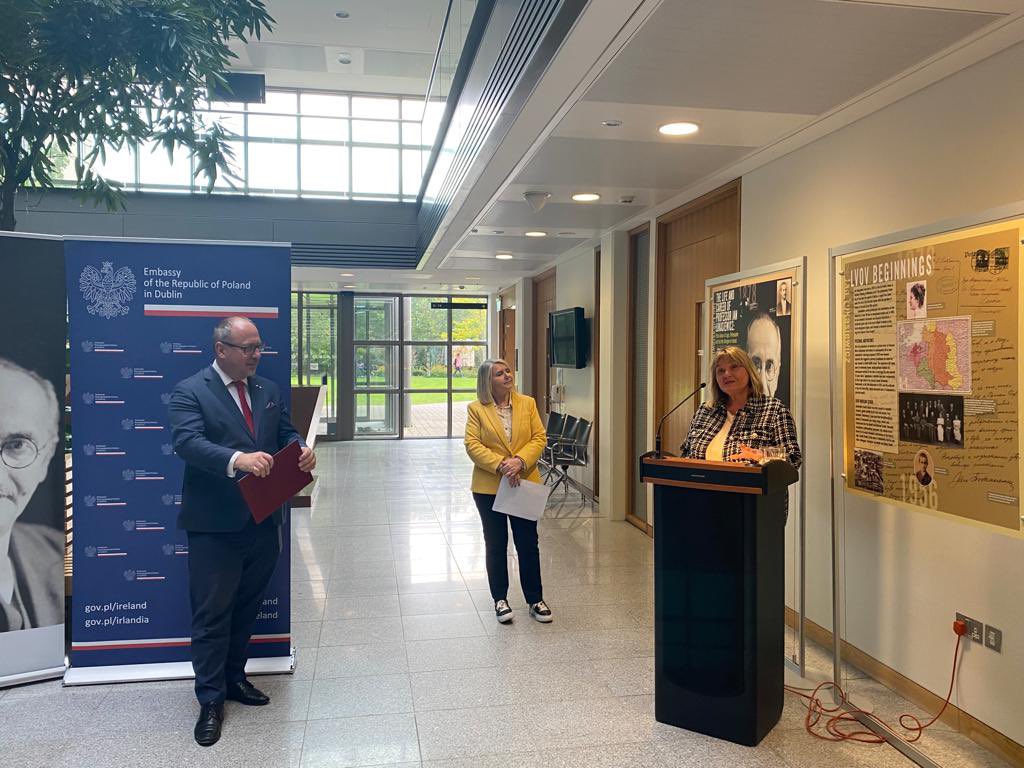 Bozena Cierlik (@bozenacierlik) on Twitter photo We had great time at the launch of Lukasiewicz exhibition and annual lecture hosted by <a href="/UCC/">UCC Ireland</a> and organised by <a href="/SEFSUCC/">SEFS@UCC</a> and <a href="/UCCHistory/">History at UCC</a> <a href="/bozenacierlik/">Bozena Cierlik</a> and sponsored by the <a href="/PLinIreland/">Polish Embassy IRL</a> We had great time at the launch of Lukasiewicz exhibition and annual lecture hosted by <a href="/UCC/">UCC Ireland</a> and organised by <a href="/SEFSUCC/">SEFS@UCC</a> and <a href="/UCCHistory/">History at UCC</a> <a href="/bozenacierlik/">Bozena Cierlik</a> and sponsored by the <a href="/PLinIreland/">Polish Embassy IRL</a>