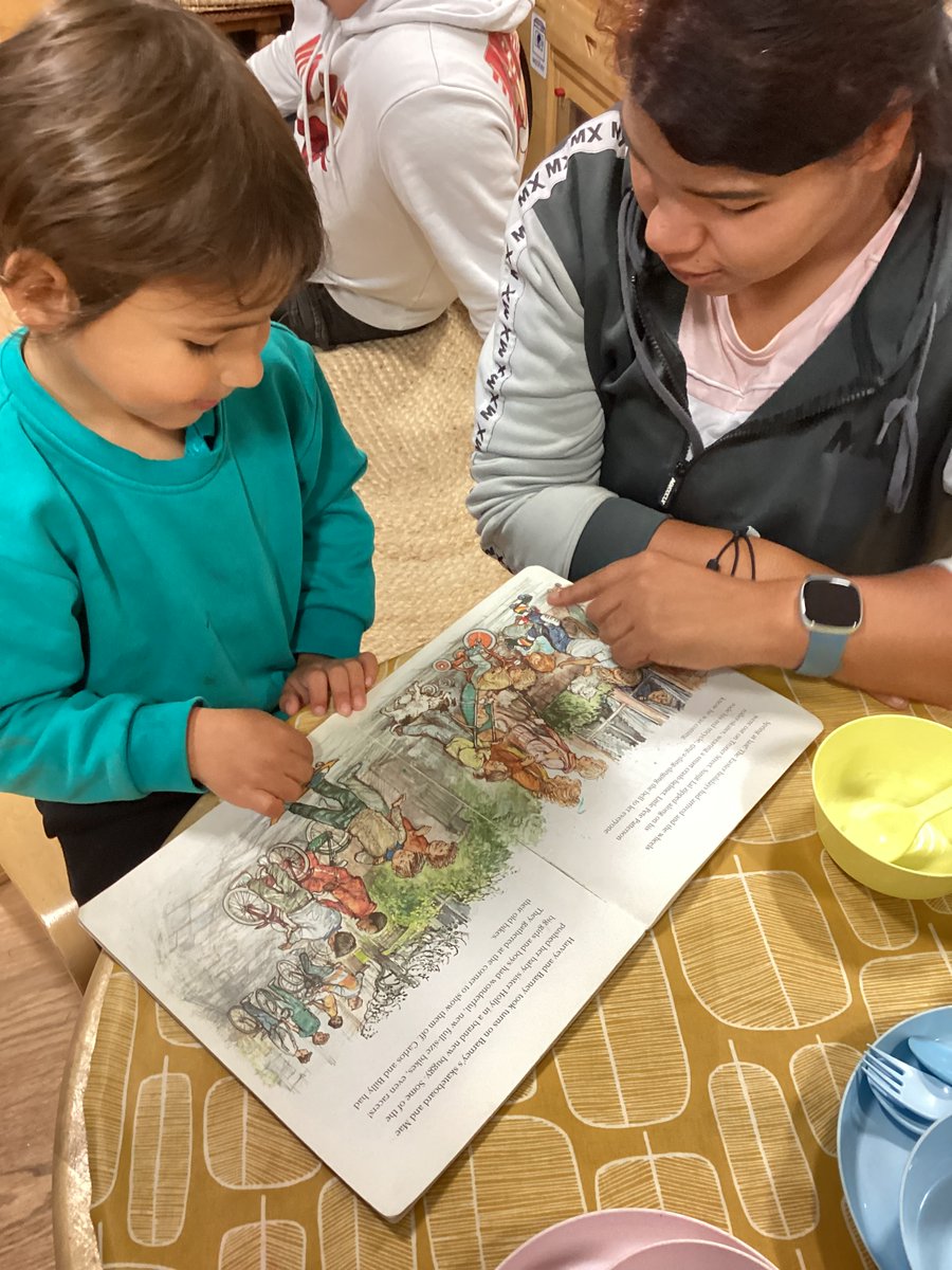 EndikePrimary's tweet photo. A busy morning in eyfs today. Our lovely Reception families attended the weekly ‘Stay and read’ session. The event is getting busier by the week! Thank you for your support and for sharing your love of reading with your child in school. #wearereaders #readingeveryday https://t.co/BP4DwwWai7