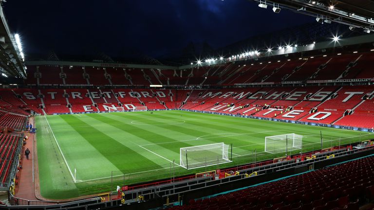 FootballFunnnys's tweet photo. It's so hard to win at Old Trafford, even Man United can't win there. https://t.co/lt8RTwgOMW