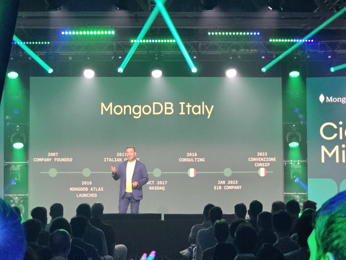 Salvatore D' Auria, Country Manager for Italy, kicks off the #mongodb .local in #milan @MongoDB