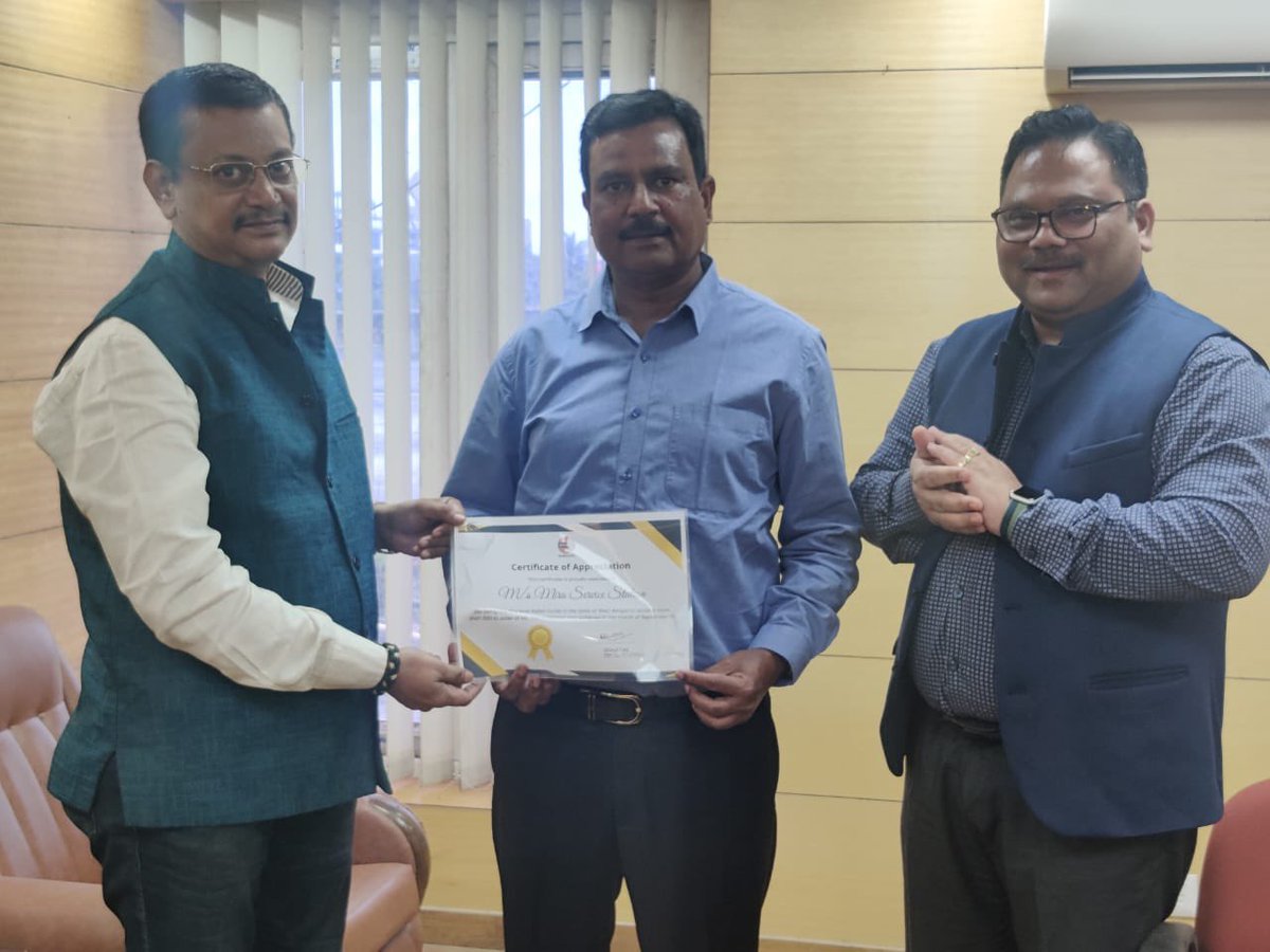 We thank our esteemed Channel Partner Sri Rajib Chanda of M/s Mira Service Station for his efforts in improving sale &amp; achieving 500 KL of Petrol Sales in a month. This is the highest in West Bengal. He was handed over a certificate of appreciation by Shri LKS Chauhan, ED&amp;SH,WBSO