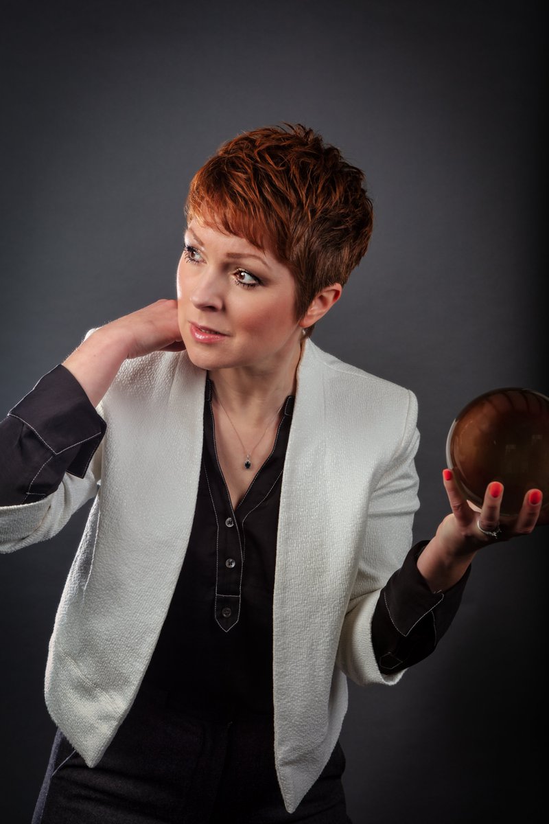 Thanks to Velvet Thunder for a lovely review of Living&amp;Alive. 
"Amy Birks’ vocals are as mesmeric as ever and she weaves feelings and emotions together to come up with what is a very rewarding listening experience."
velvetthunder.co.uk/the-beatrix-pl…