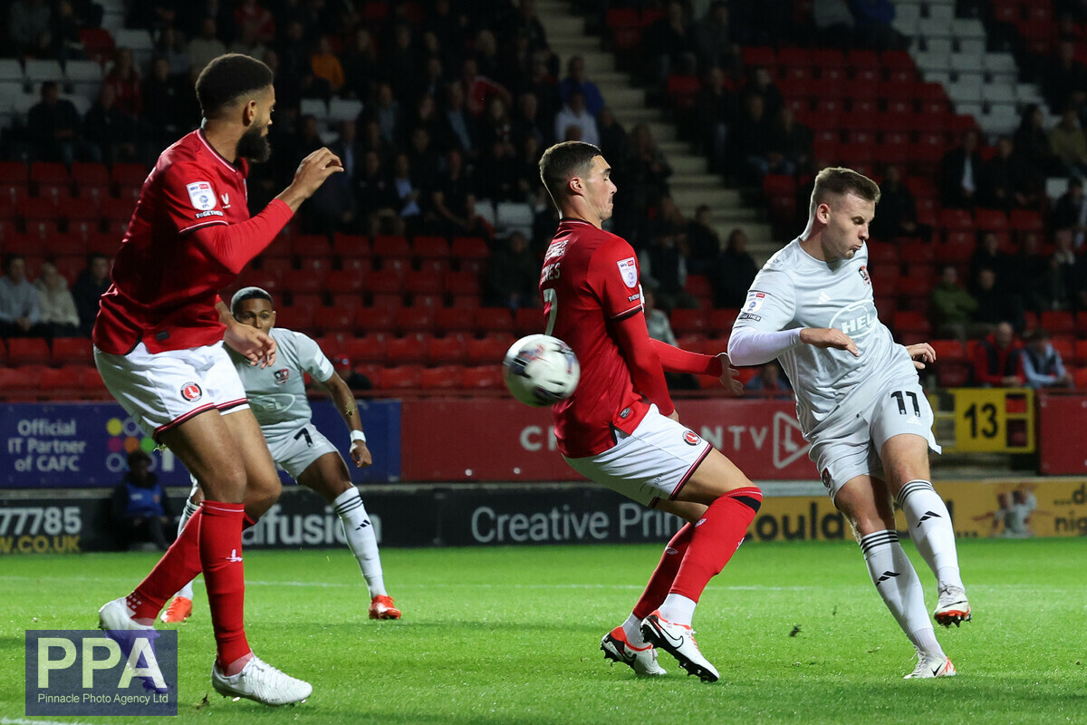 ppauk's tweet photo. β½οΈ - Disappointing night for @OfficialECFC as they slip to defeat away to @CAFCofficial in @EFL League One
πΈ - James Whitehead
#CHAvEXE #ppauk #football #efl #leagueone #sportsphotography #matchaction #exetercity #charltonathletic https://t.co/FcJlANRcpX