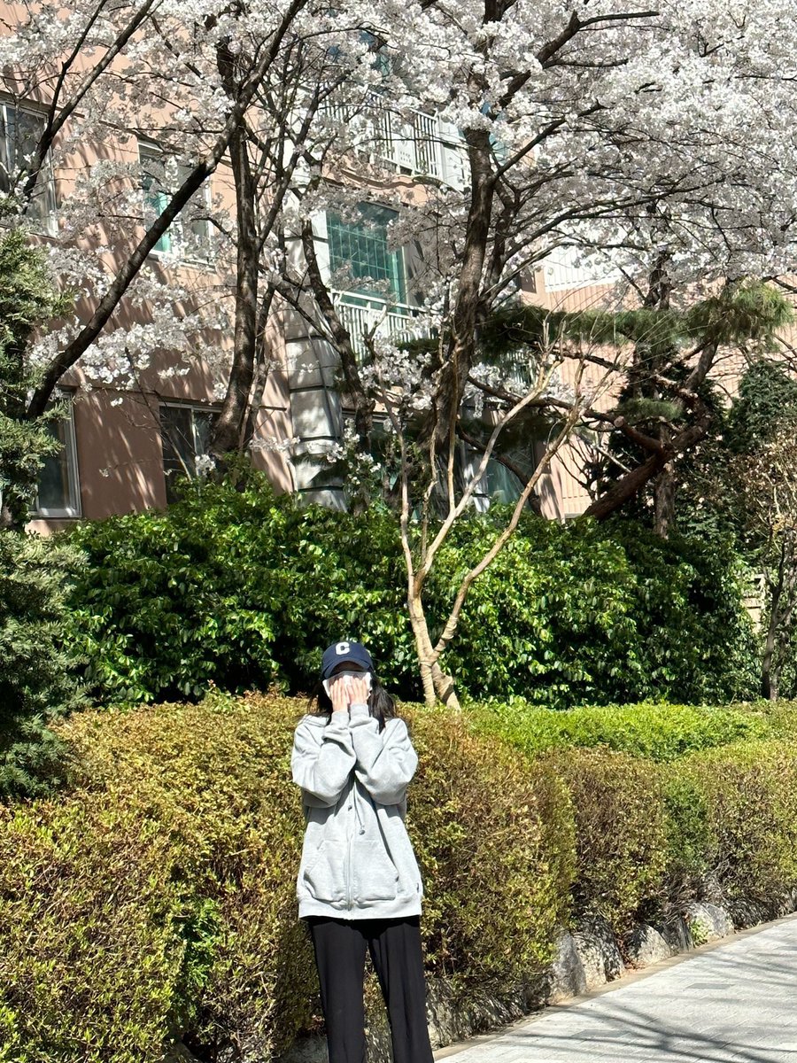 18th_element's tweet image. 율 생일 주말에 부산에서 남는 공개앨범들 양도할건데.. 필요하신분 디엠주세용