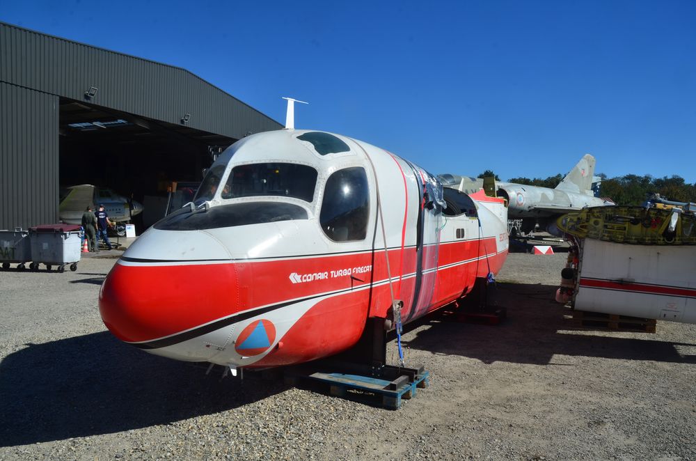 eulfred's tweet photo. Le Tracker T01 est bien arrivé à Toulouse. On peut désormais lui rendre visite à Blagnac, même si il est encore un peu éparpillé façon puzzle ! (mais ça ne va pas durer)
https://t.co/feNXBPSD7l
@AATLSE31 @AeroBuzzfr #Tracker #Firecat #Patrimoine #ForceOne https://t.co/OSKQYLQq2Z