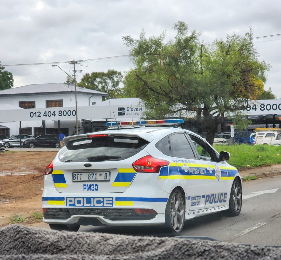 JosiahThobejane's tweet image. Don’t even try out-running these

BMW 128ti &amp;amp; M140i
VW Golf 7.5 GTI
Ford Focus 3.5 ST

What a way to spend my taxes 😍😍