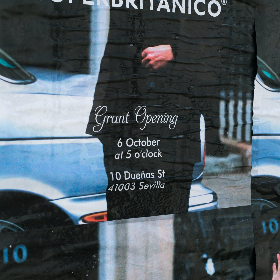 Hoy toca empapelar Sevilla con carteles de la Grant Opening. 🔟

Os espero a todos el viernes a las 17 horas en el número 10 de Dueñas Street de Sevilla.

Tengo muchas ganas de poneros cara.💂🏻‍♂️