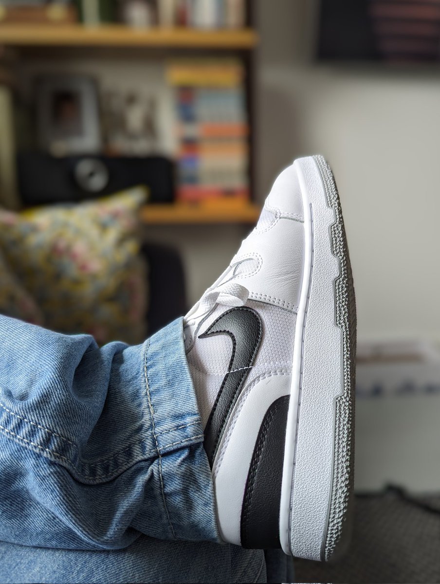 DJLBIZ's tweet photo. These are so dope, clean, and comfy but if anyone calls this colourway 'Panda' I'll tell you, that you 'cannot be serious' (I kind of hope these stay under appreciated so I can grab them all) 🎾
#kotd
#woft
#macknows
#nikemacattack
#niketennis
#mcenroe
#snkrsliveheatingup https://t.co/DwBFEJdR9R