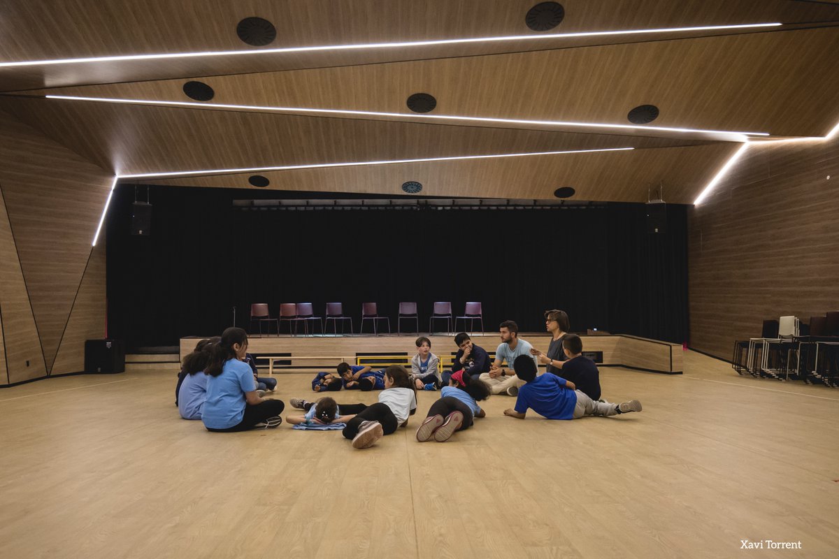 bcncultura's tweet photo. ✏️ #Tempsdart celebra la tercera edició amb la participació de la il·lustradora Paula Molas i el cantant @Francmusica.
👉 Aquest any com a novetat s'ha incorporat la ballarina Mònica Muntaner. https://t.co/cJTjH0lLcw