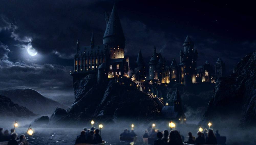 SeriesUpdateFR's tweet photo. Le film "Harry Potter à l'école des sorciers" sera diffusé le 24 octobre sur TF1.🪄 https://t.co/plq6g4jhG8