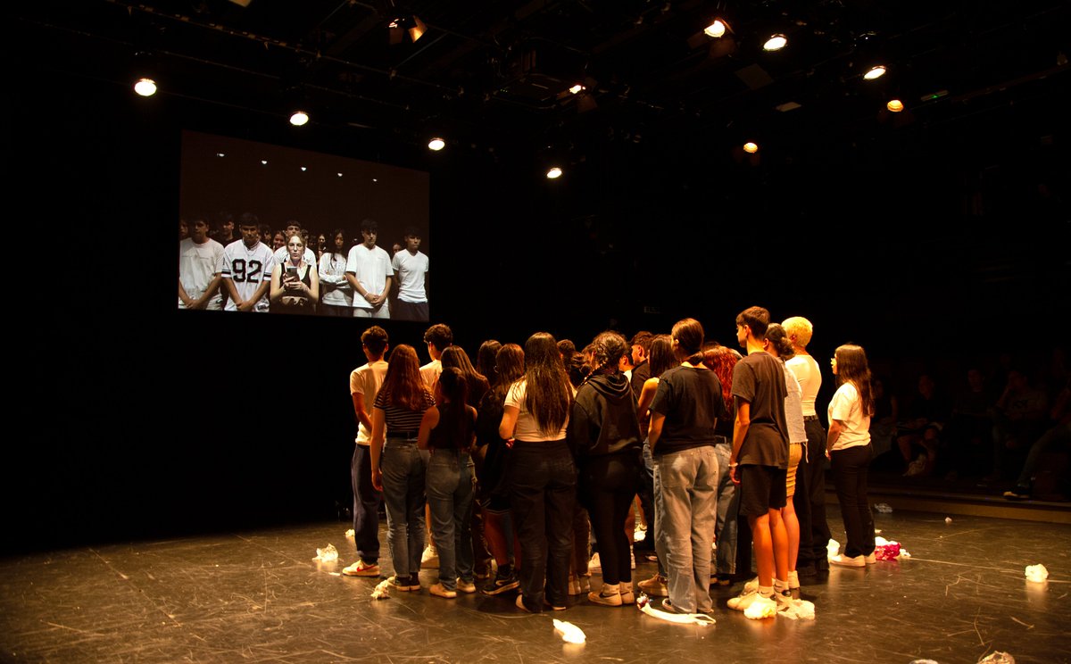 👉 #EscenaPilot està promogut per l'Institut Municipal d'Educació de Barcelona i el @teatrelliure.

Enguany, la direcció escènica anirà a càrrec de @joseysush.