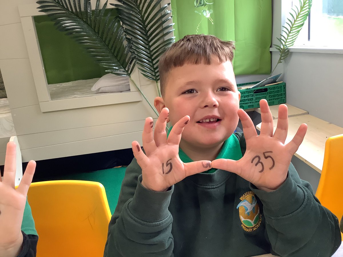 Misbourne_WPA's tweet image. Counting in 5’s this morning in maths! #WatersideMaths