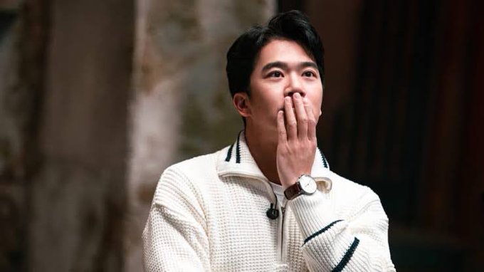 SonSeungJin_'s tweet photo. The reason why #Haseokjin has aura in #TheDevilsPlan:
He's an actor (his visual 🫠)
He's the oldest (guy)
He has deep voice
He's calm (cool)
He's persistent (unshaken)
He can play 'alone'
And of course bcs his branding was Hot Sexy Brain from #ProblematicMen
So everyone will 🫡 https://t.co/NKrTsWoZ7v
