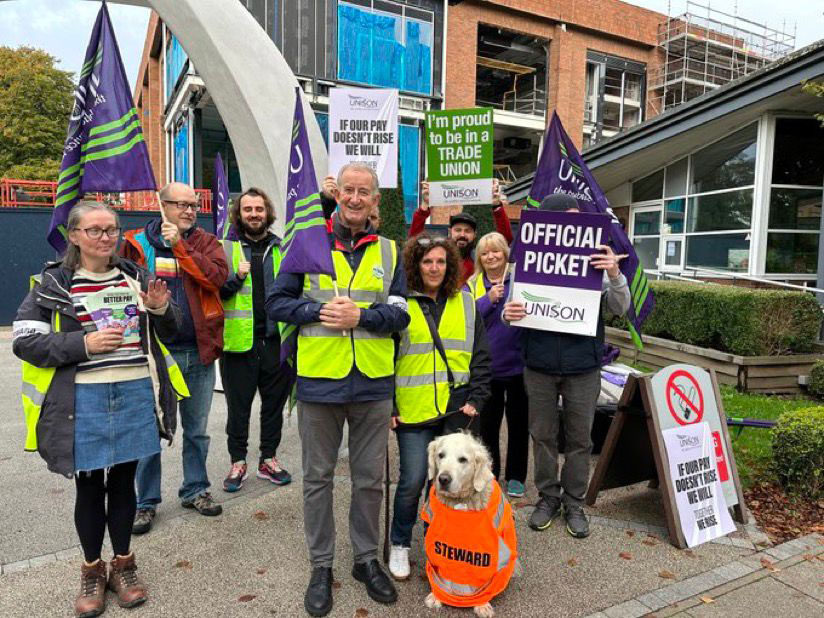 Liverpool Hope staff took industrial action this week. Thank you to fellow staff and students who came and supported us over the two days. 🙌 82% of @UNISONinHE members voted to reject the last pay offer so the dispute continues. 🤷‍♀️ #FairPay